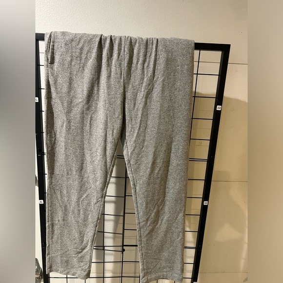 Comfortable Everyday Joggers - Perfect for Casual Wear & Workouts - Picture 1 of 4